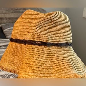 Tommy Bahama Packable Bucket Hat